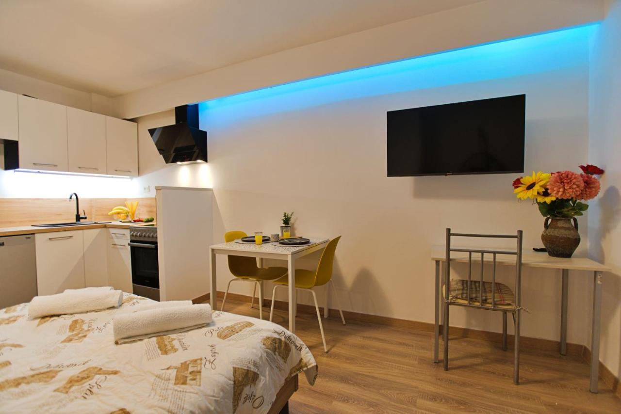 Apartments Kiwi Rovinj Exterior foto