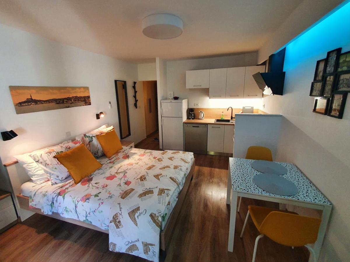Apartments Kiwi Rovinj Exterior foto