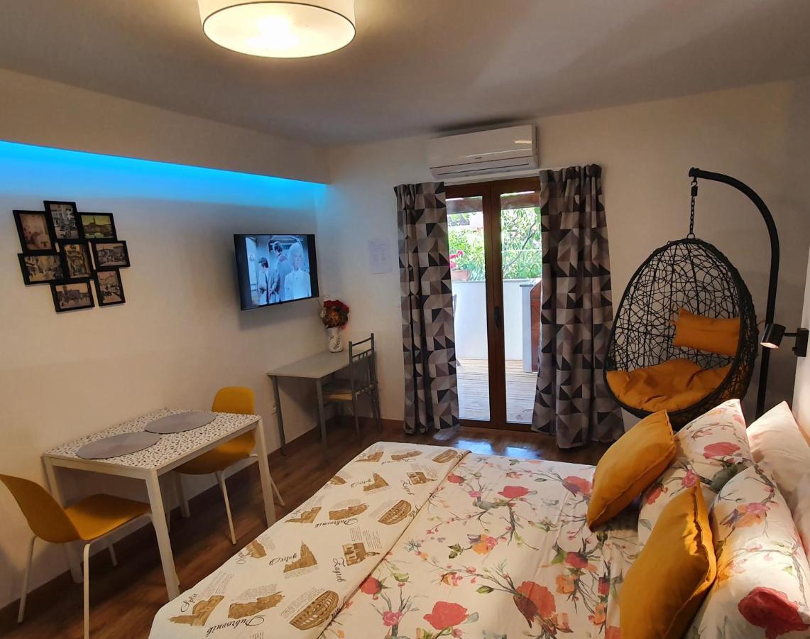 Apartments Kiwi Rovinj Exterior foto